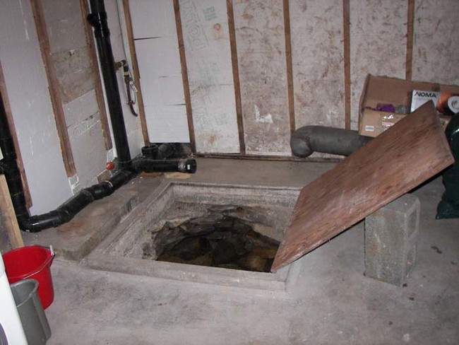 Peale kivide eemaldamist tuli sealt alt välja vana kaev