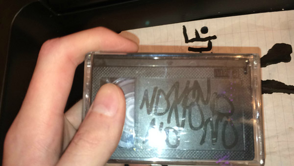 Ühe lindi peale oli kirjutatud NO NO NO NO NO... see ei saa midagi head tõotada